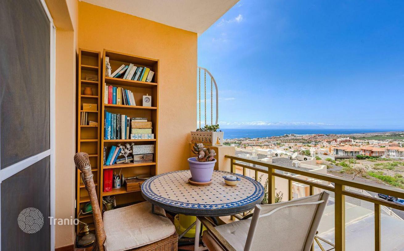 2-Bedroom Townhouse with Sea View in Costa Adeje, photo 3