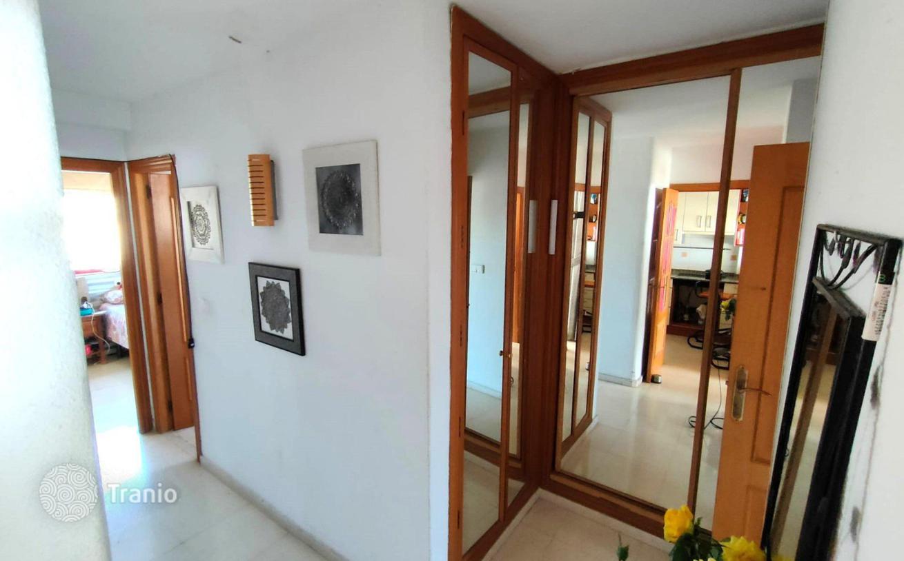 2-Bedroom Apartment with Sea and Mountain View in Benidorm, photo 3