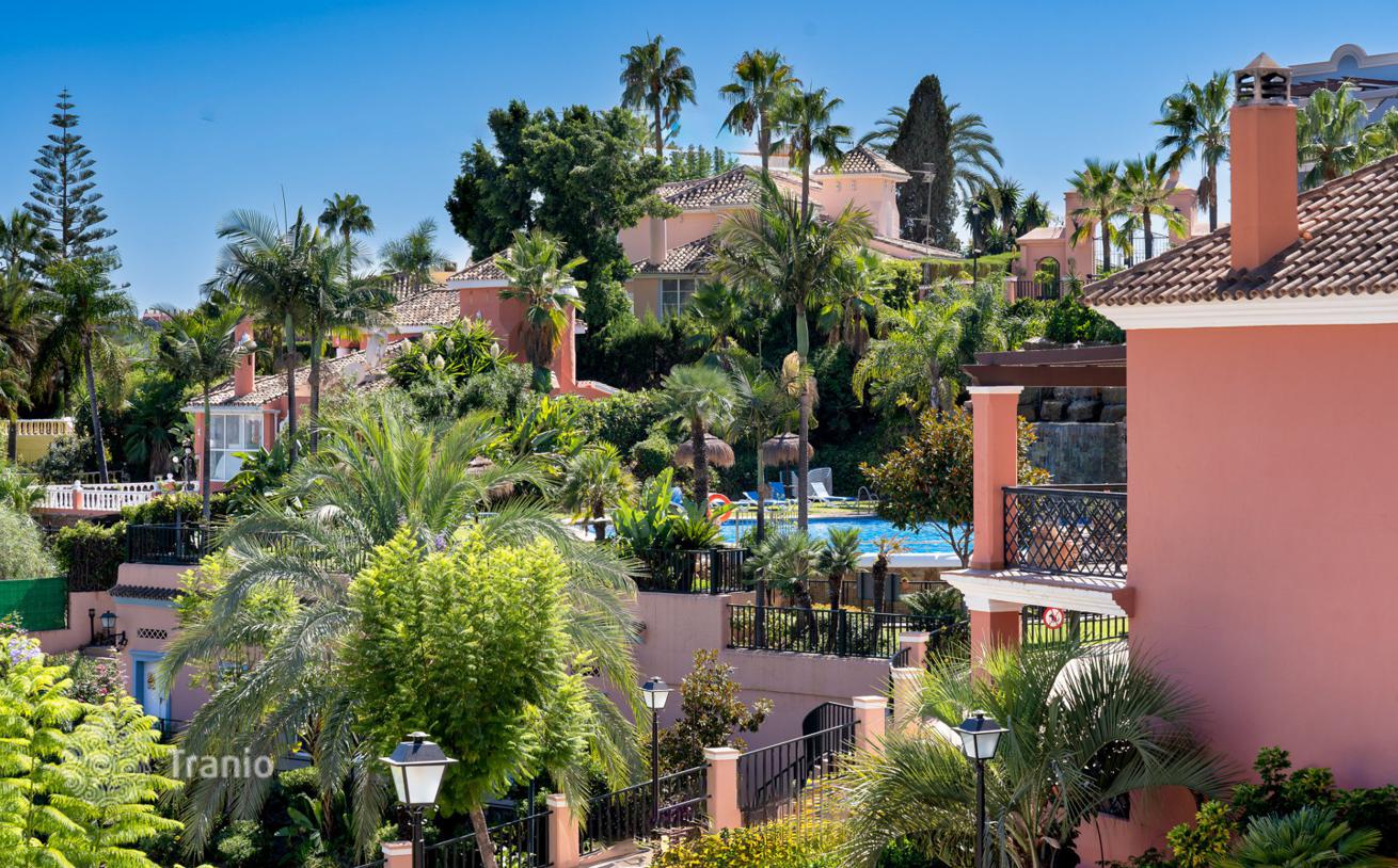 4-Bedroom Townhouse with Sea View in Nueva Andalucia