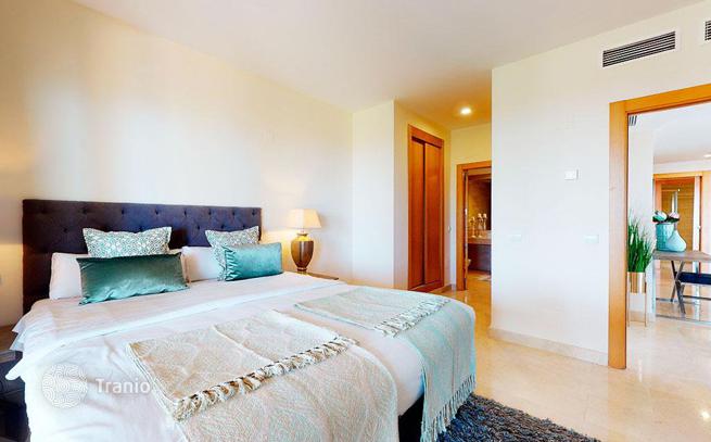 Spacious Apartments with Pools and Gardens near Beaches in Benahavís, photo 4