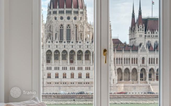 4 комн. квартира класса люкс с видом на Парламент и Дунай