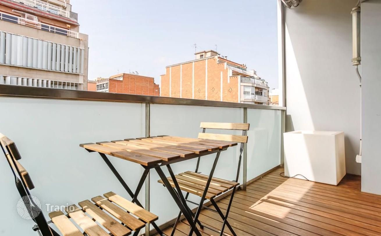 Buy-to-Let Apartment with Guaranteed 4% Rental Income in Eixample, Barcelona