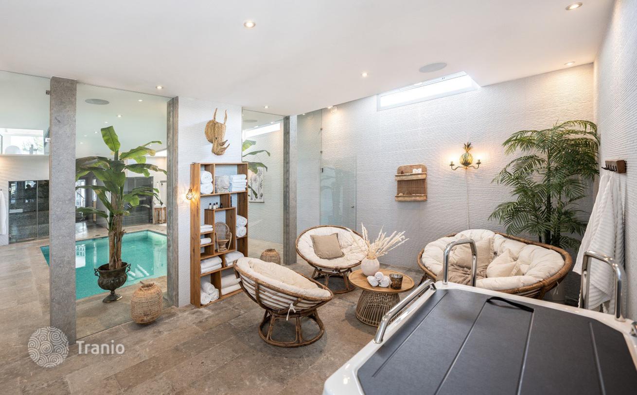 5-Bedroom Villa in Benavís, Spain