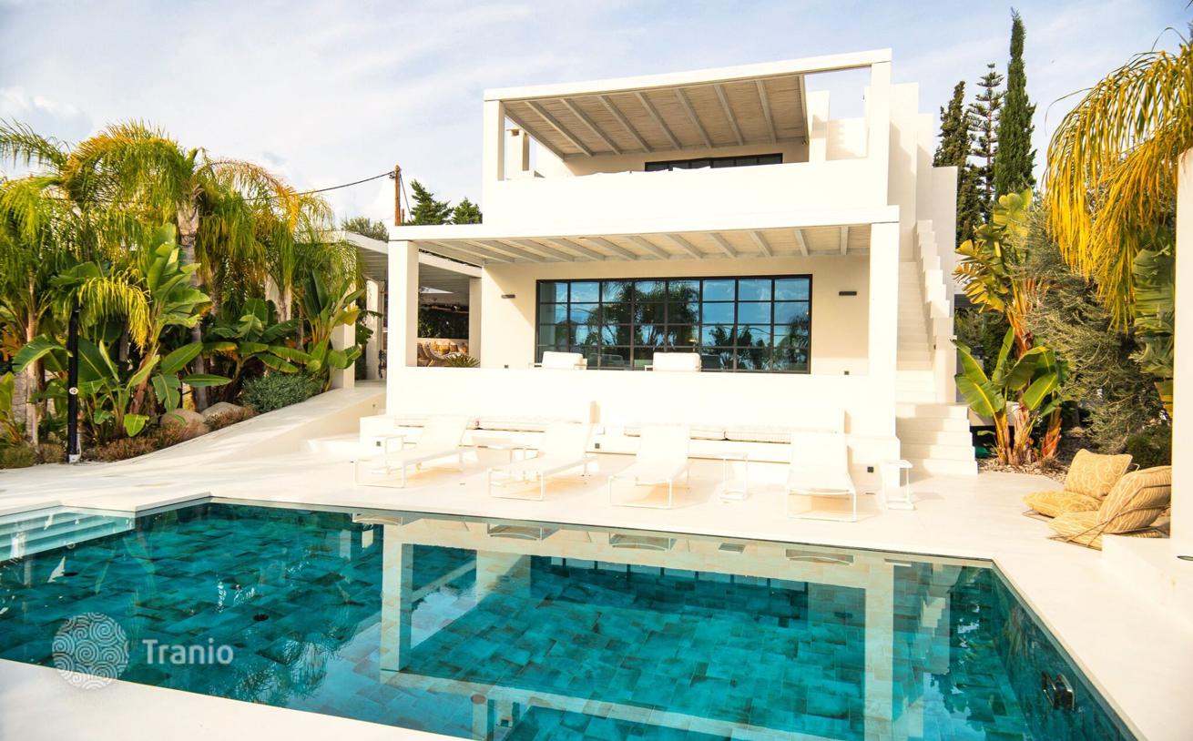 5-Bedroom Villa with Private Pool and Sea View in Kranidi, Peloponnese, photo 2