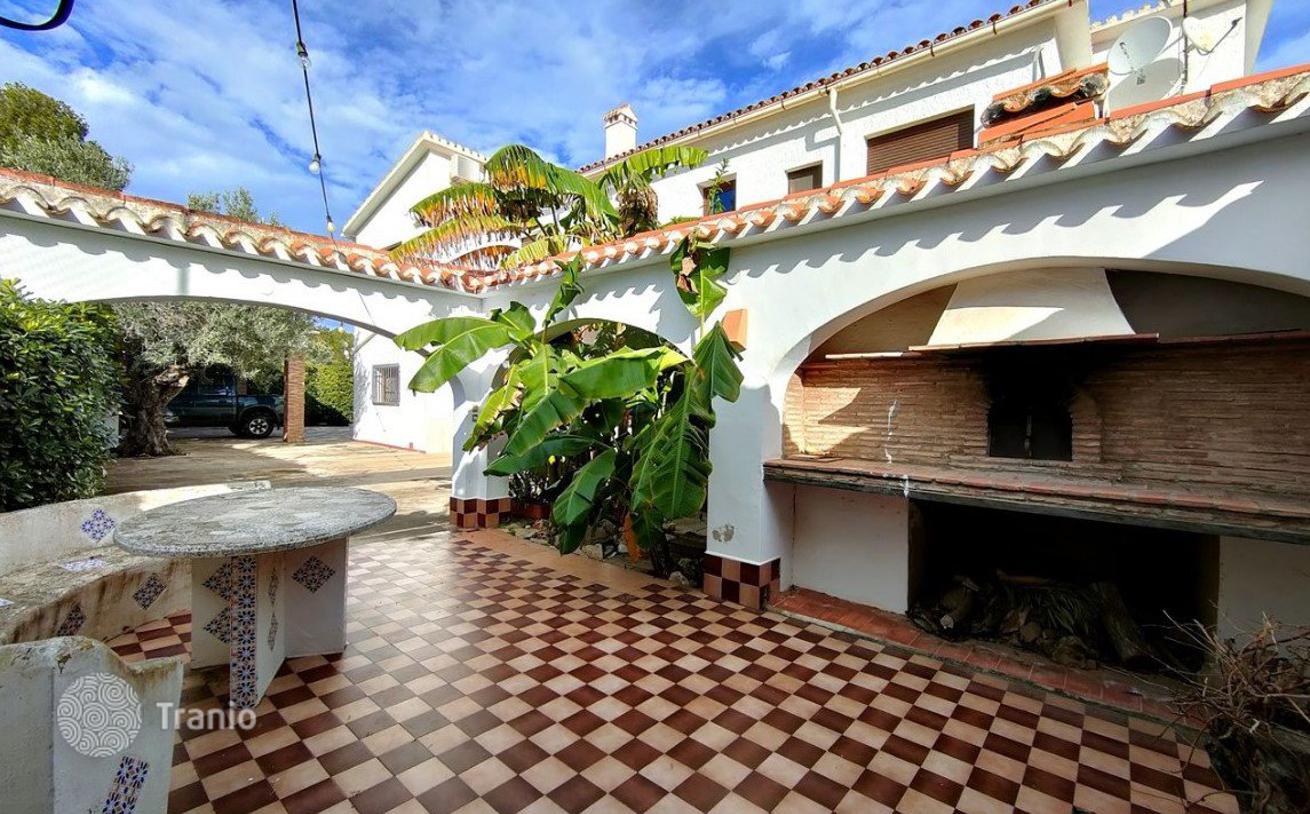 4-комнатный коттедж 350 м² в Кальпе, Испания, фото 3