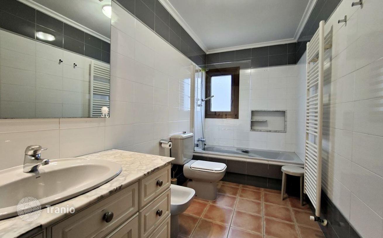 4-комнатный коттедж 350 м² в Кальпе, Испания, фото 4