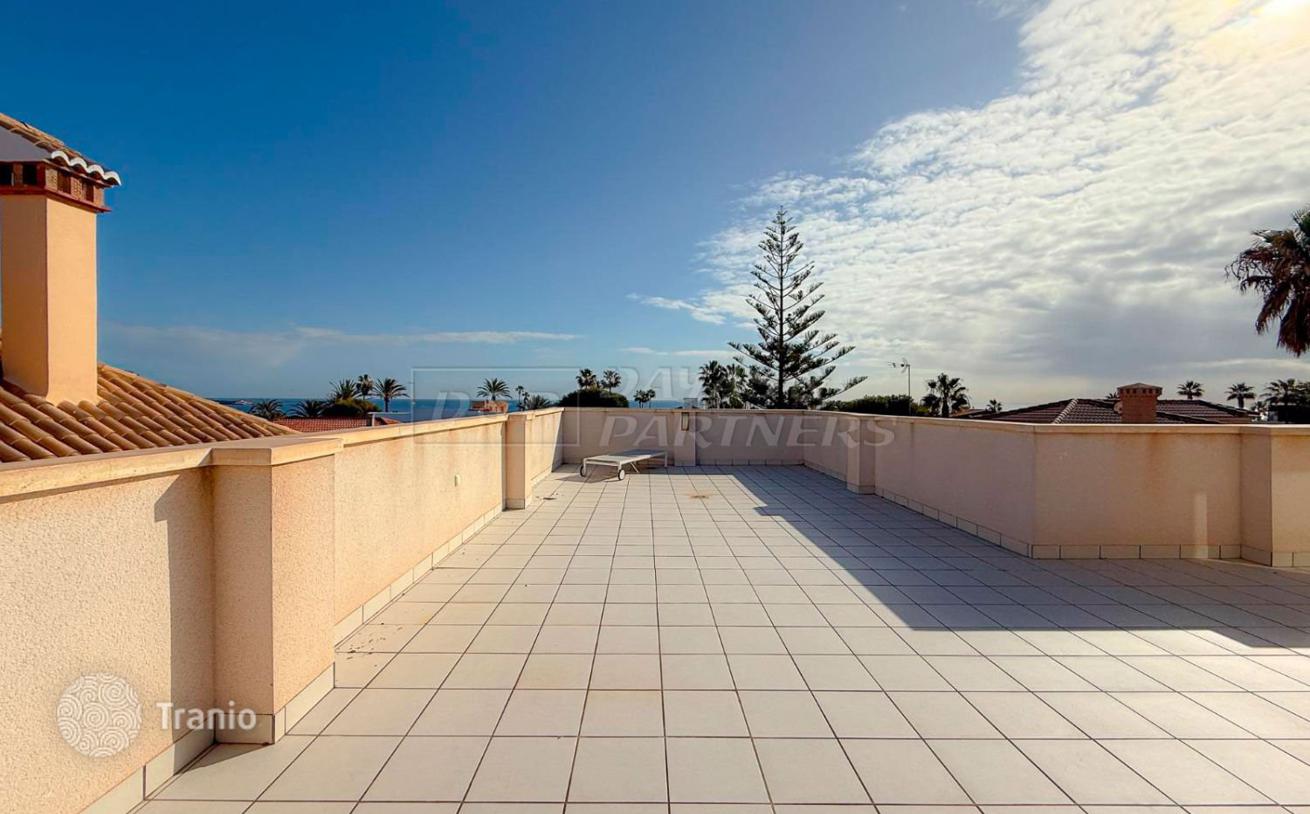 4-Bedroom Villa in Torrevieja, photo 2