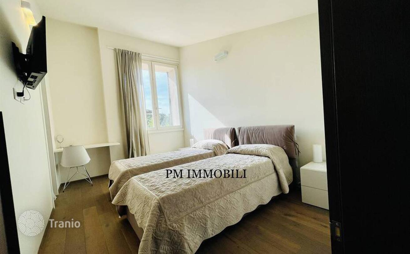 5-комнатная вилла 330 м² в Форте-дей-Марми, Италия, фото 2