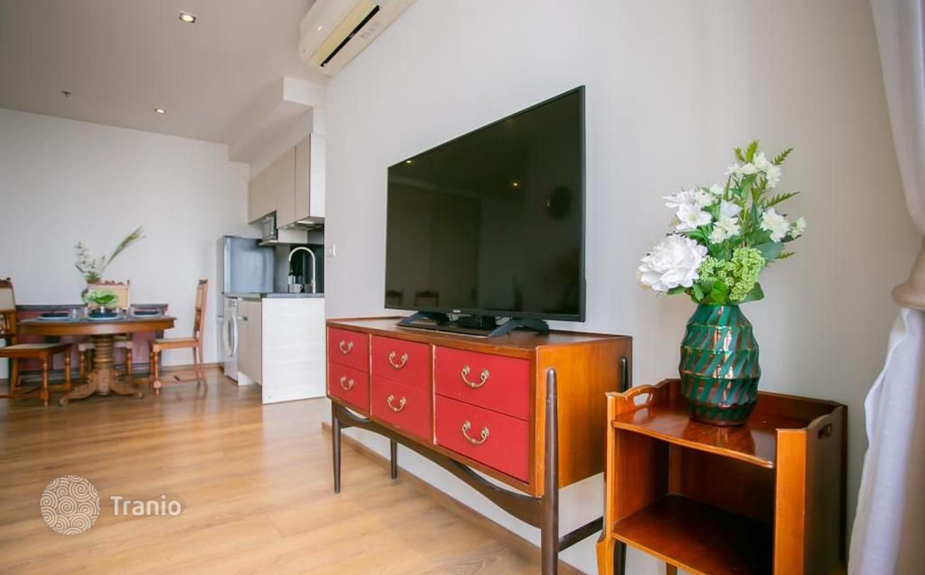 2-Bedroom Condo in Khlong Toei, Bangkok, photo 3