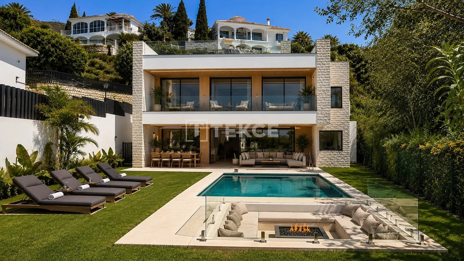 5-Bedroom Modern Villa with Sea Views and Private Pool in Benalmadena, photo 2