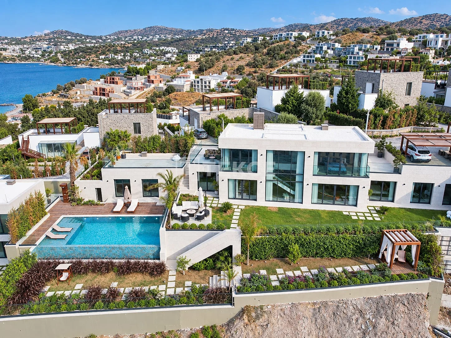 6-Bedroom Villa with Private Pool and Sea View in Bodrum, photo 4