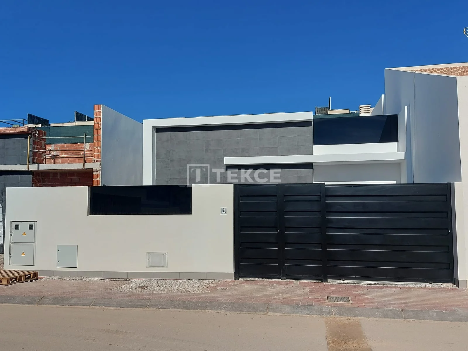 2-Bedroom Bungalow with Private Pool and Garden in Torre Pacheco, photo 4