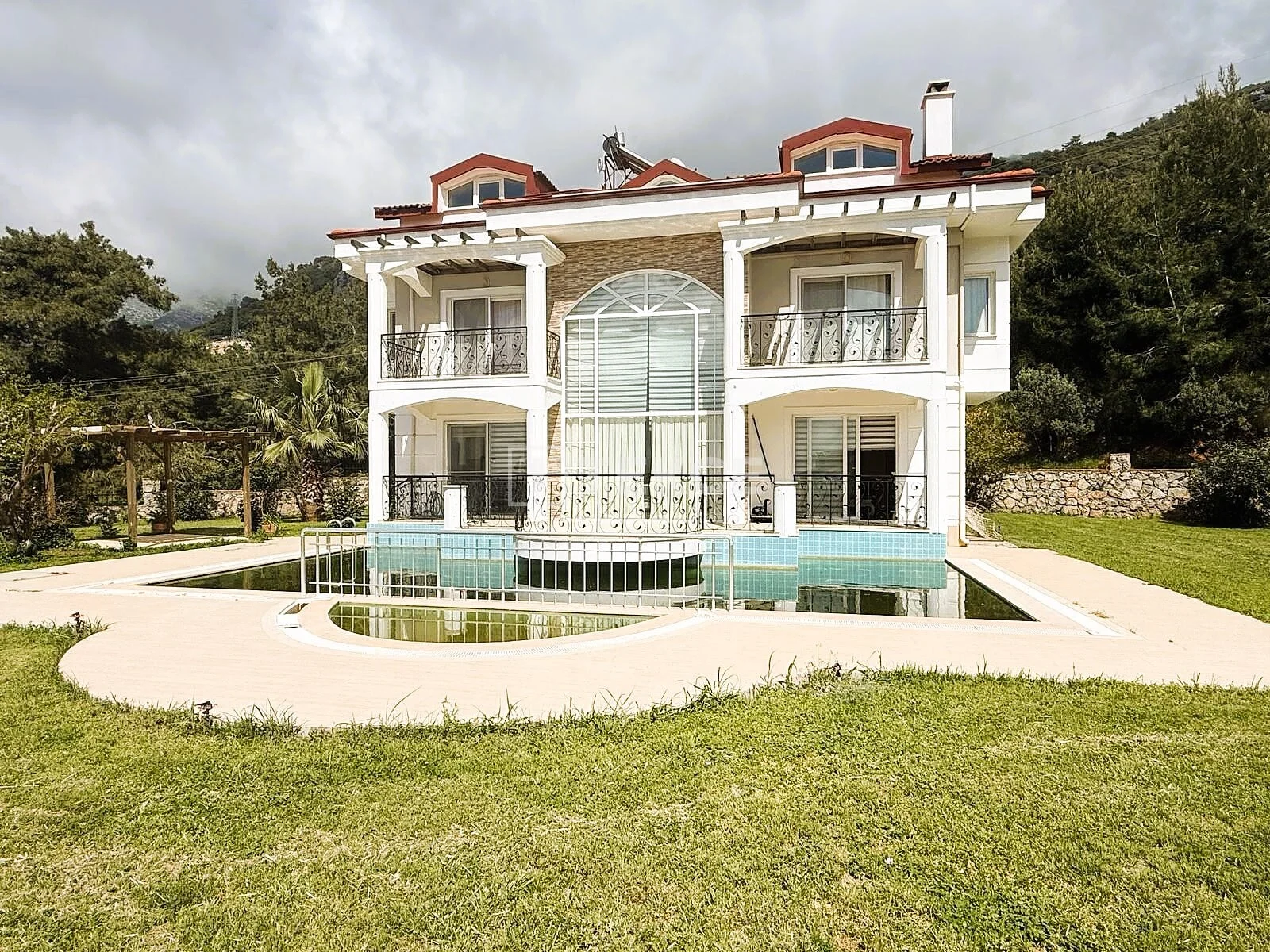 5-Bedroom Villa with Private Pool and Garden in Fethiye, photo 4