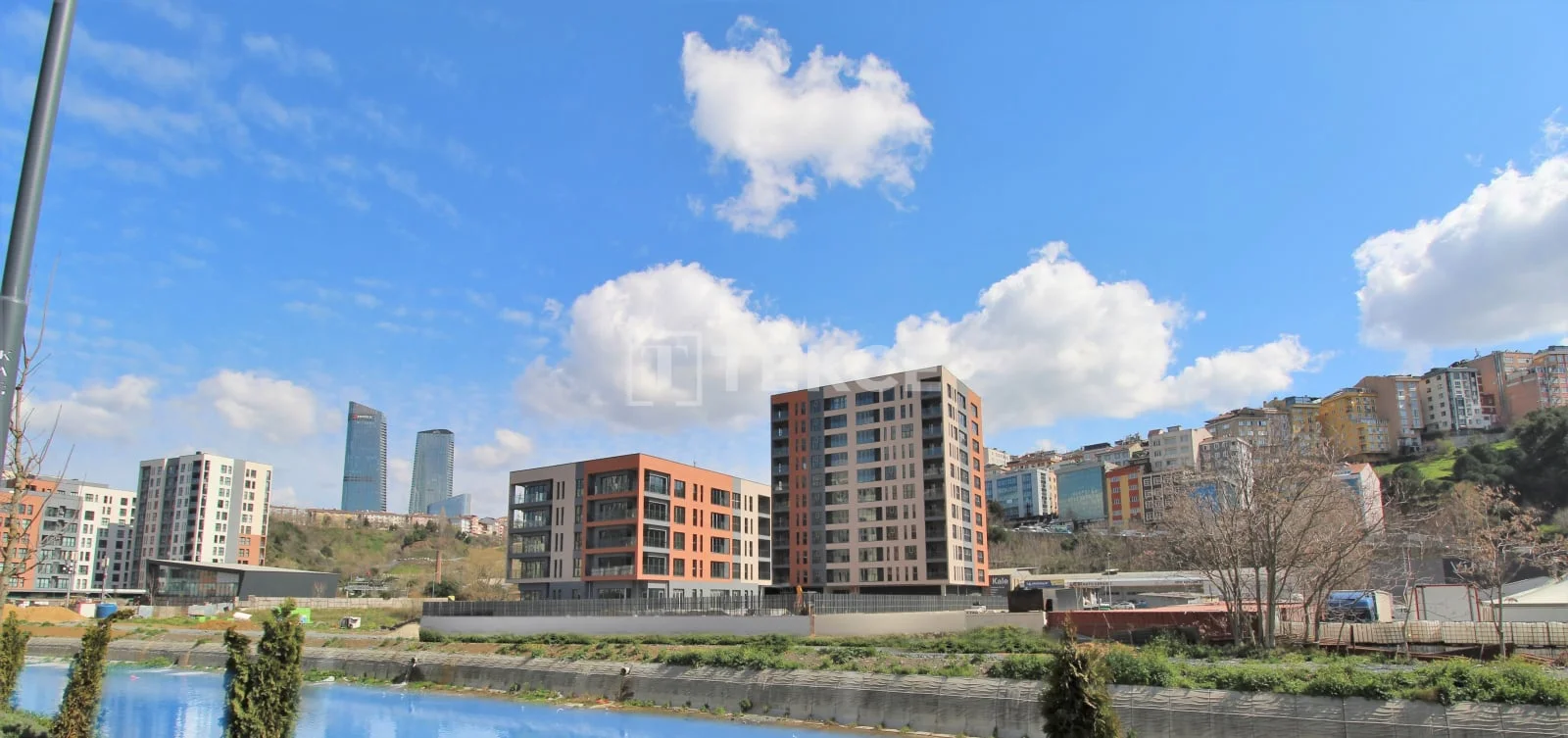 1-Bedroom Apartment with Smart Home in Kagithane, Istanbul
