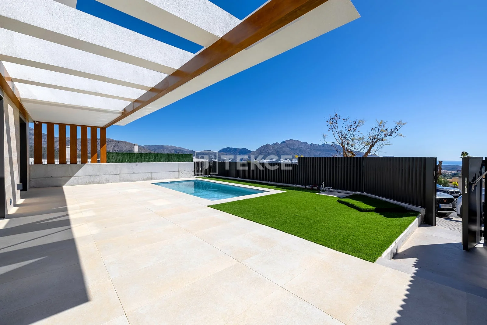 3-Bedroom Villa with Private Pool and Garden in Polop, photo 4
