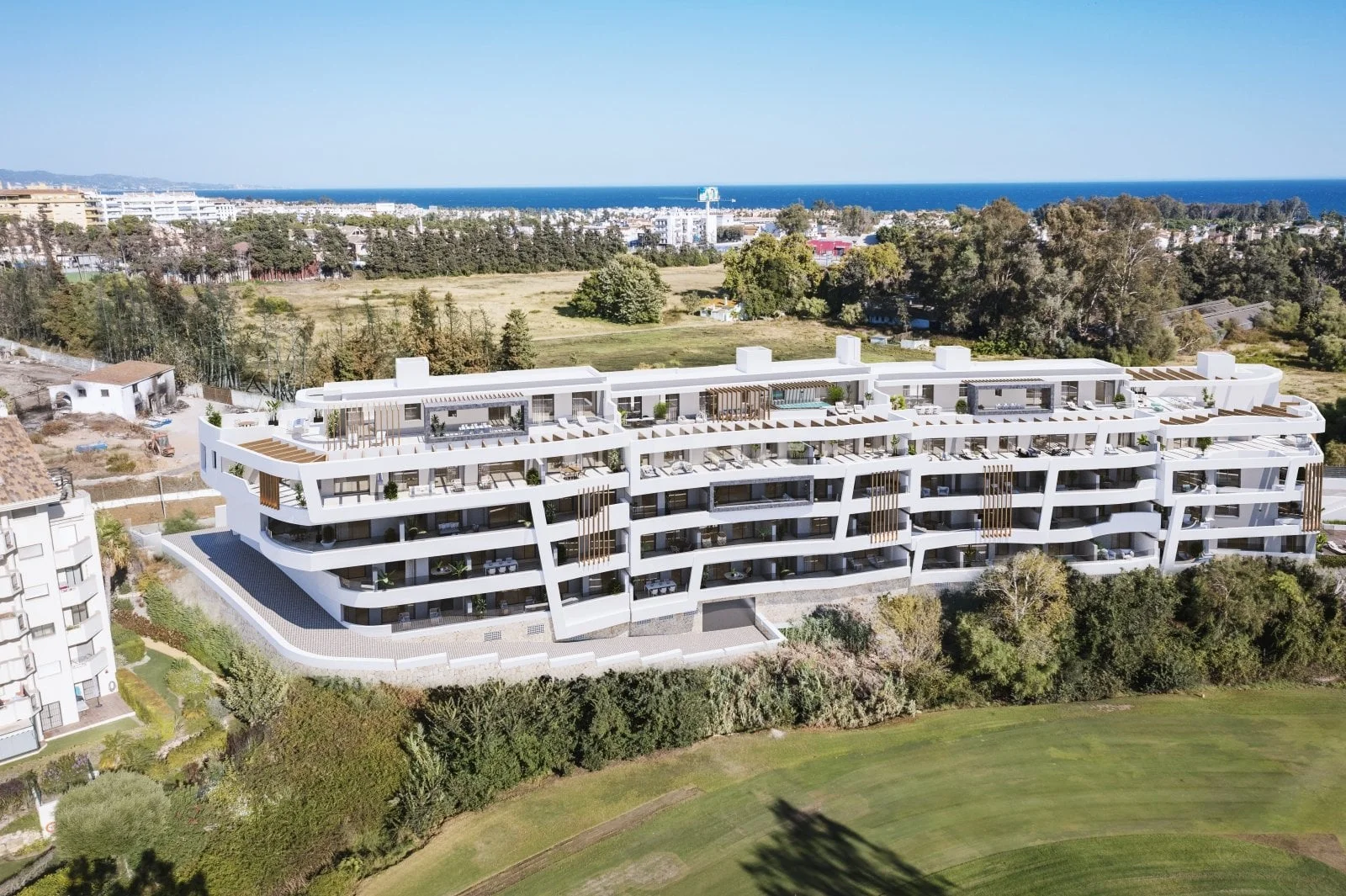 2-Bedroom Apartment with Golf Course View in Marbella, photo 4