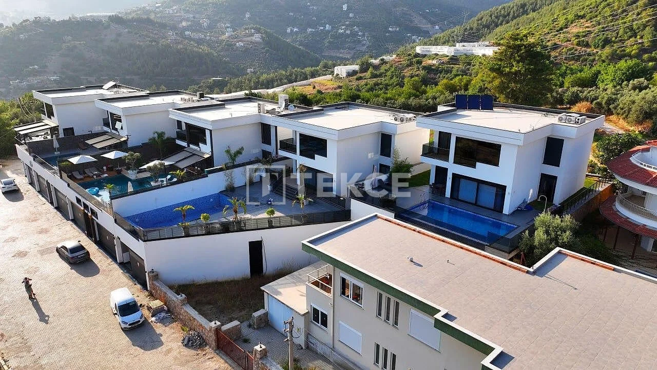 5-Bedroom Villa with Private Pool and Garden in Alanya, photo 3