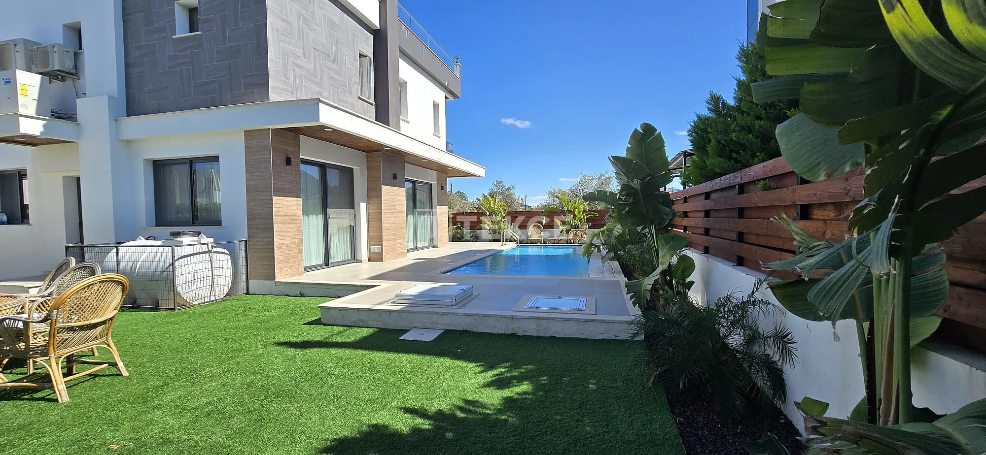 Вилла 5 комнат (4 спальни) в Кирении, 340 м², 2022 года, фото 2