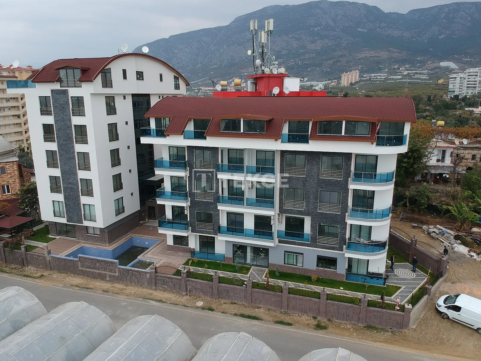 4-Bedroom (5-Room) Penthouse and Apartment with Sea View in Mahmutlar, Alanya, photo 2