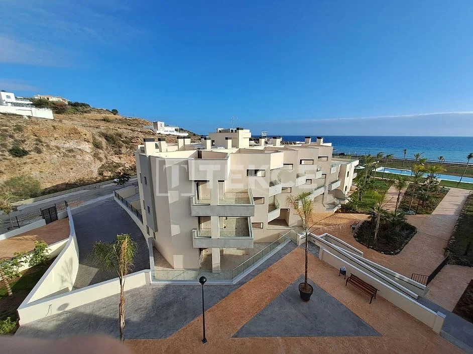 2-Bedroom Apartment with Sea View in Velez-Malaga