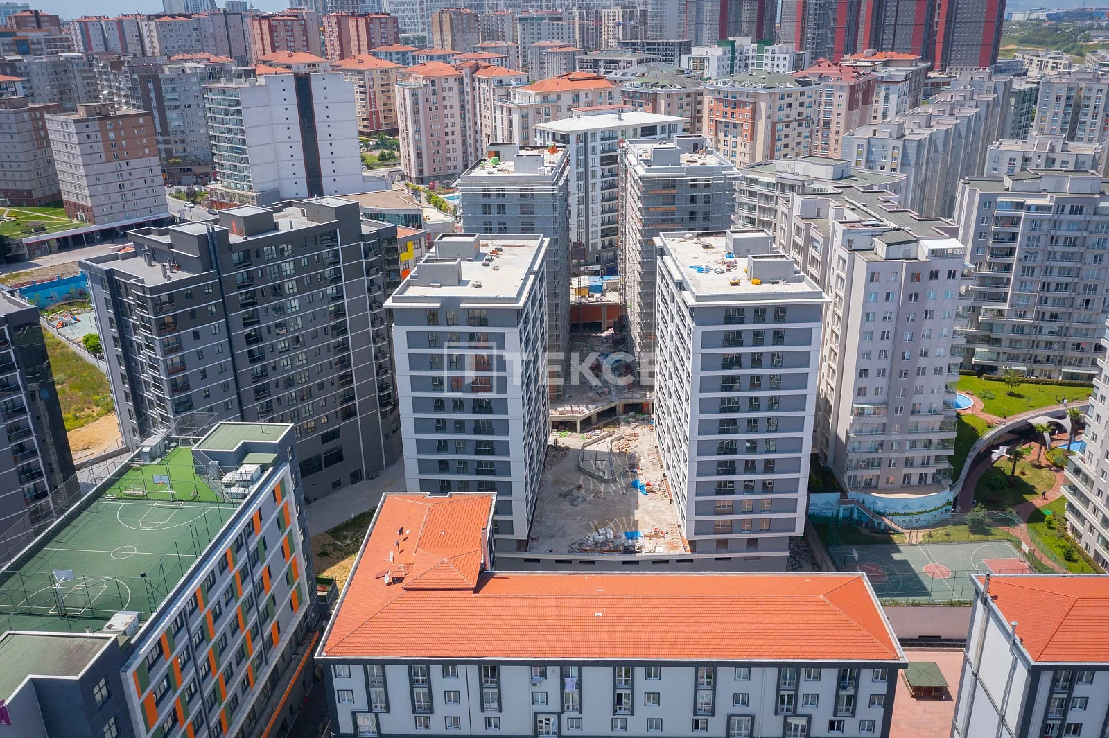 3-Bedroom Apartment with City View in Istanbul, photo 4