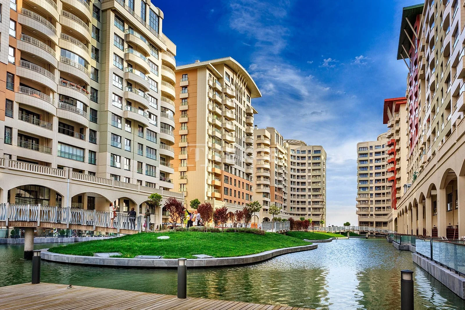 4-Bedroom Apartment with Lake and Forest Views in Cankaya, Ankara