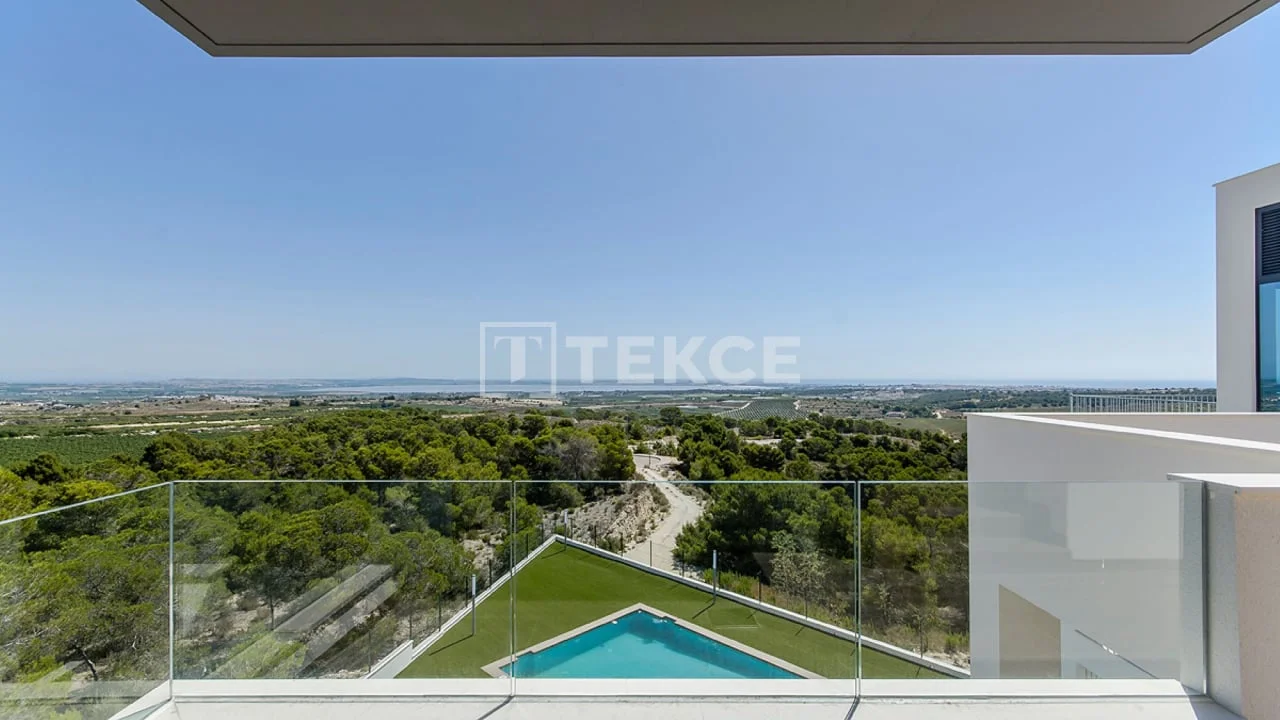 3-Bedroom Villa with Private Pool and Sea View in San Miguel de Salinas