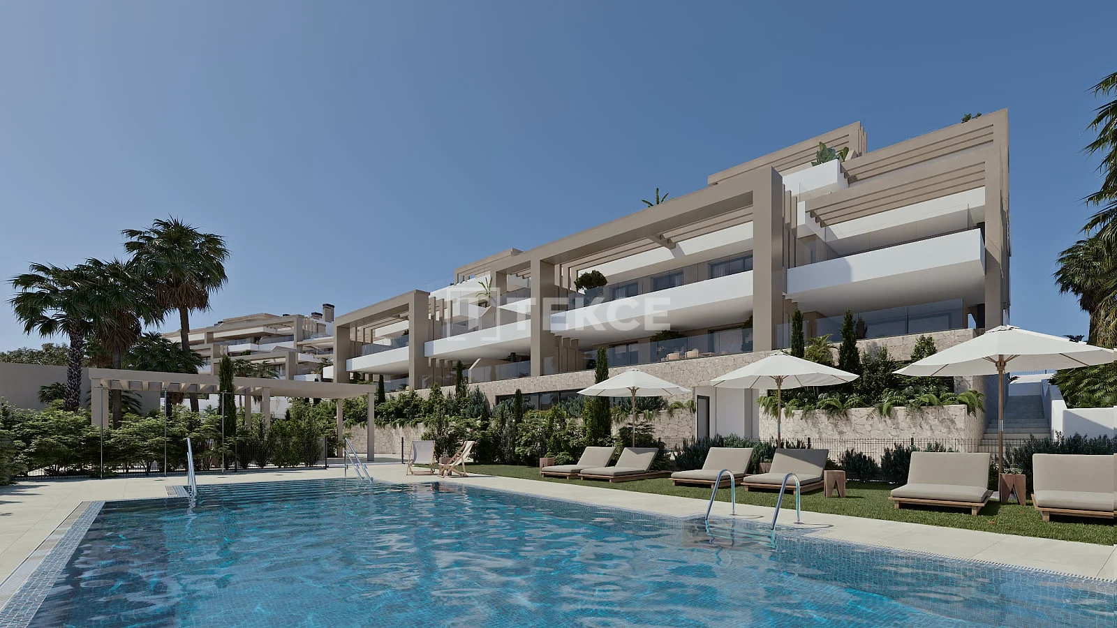 3-Bedroom Apartment with Sea View in Estepona, photo 2
