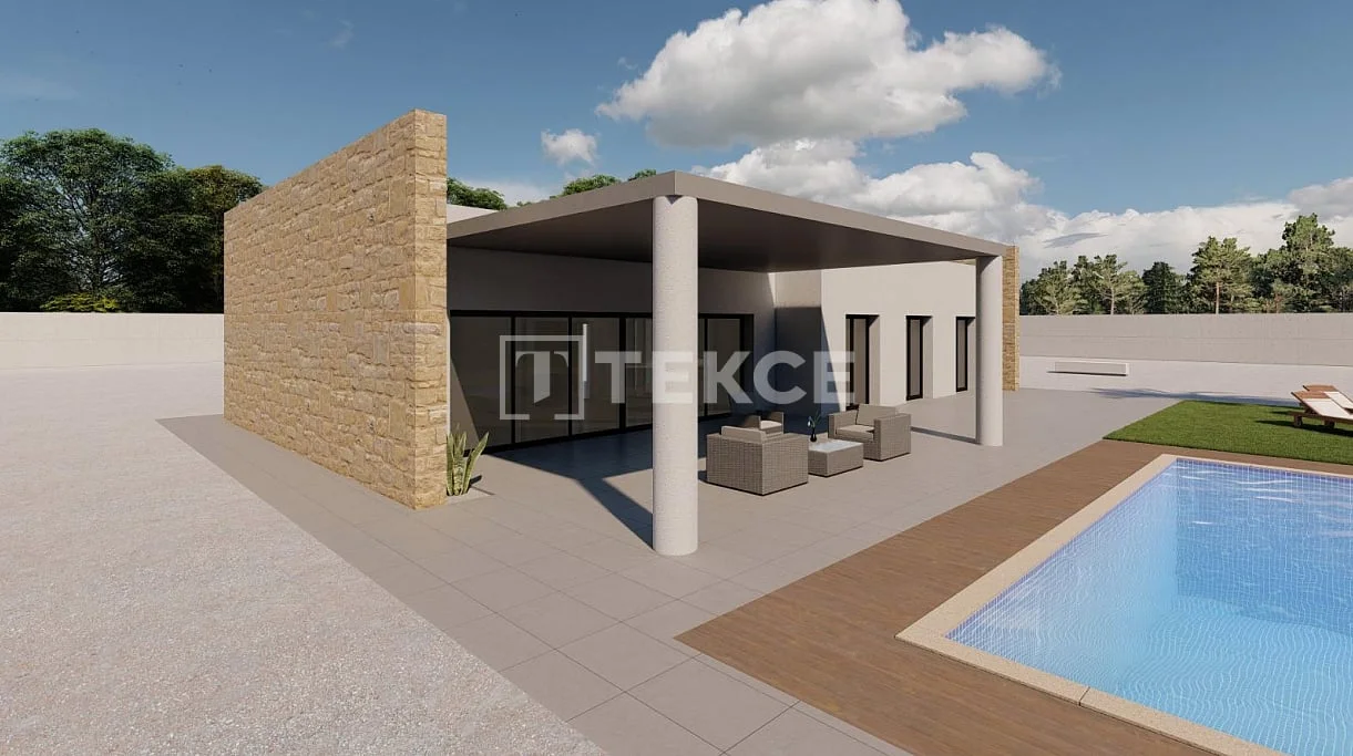 3-Bedroom Villa with Private Pool in Alicante, photo 3