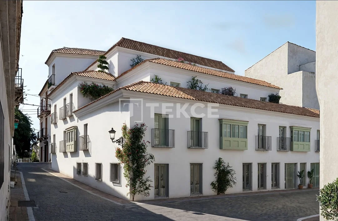 1-Bedroom Apartment with Terrace and Rooftop Pool in Estepona