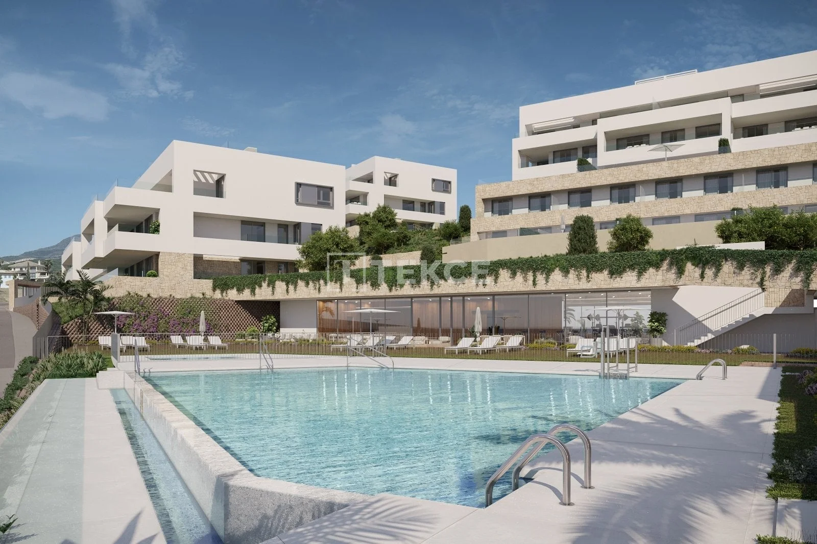 2-Bedroom Apartment with Sea View in Estepona, photo 3