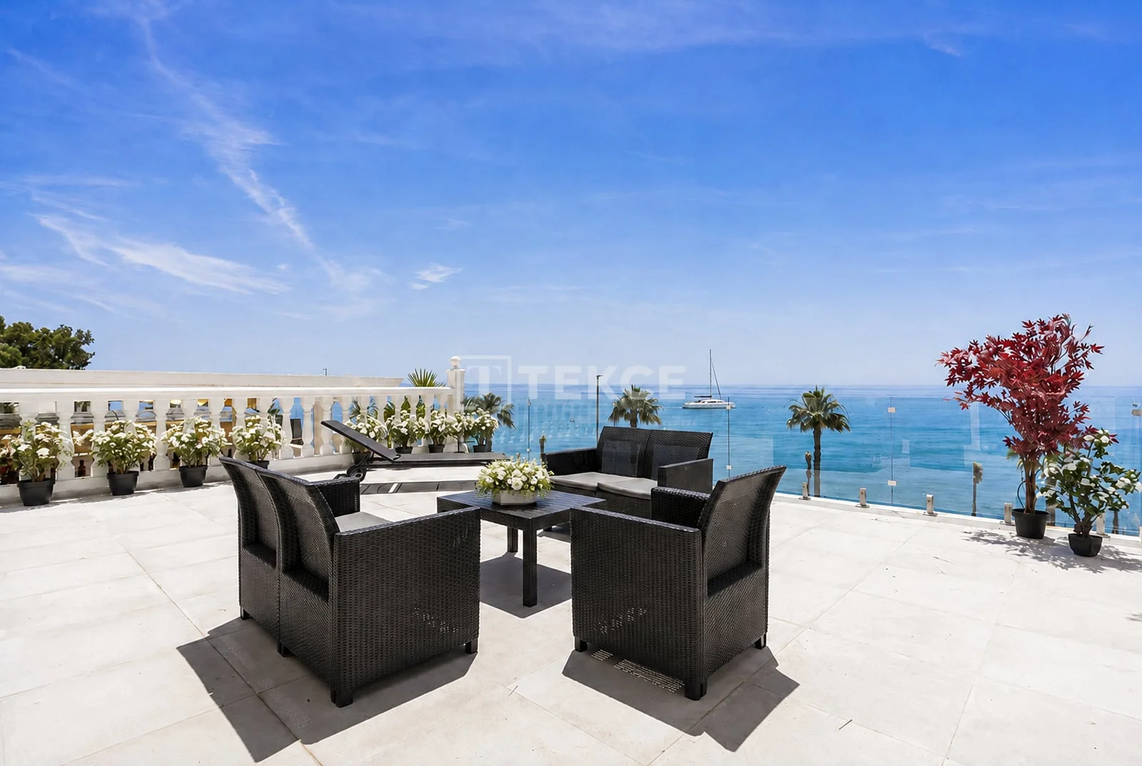 4-Bedroom Villa with Sea View in Benalmadena