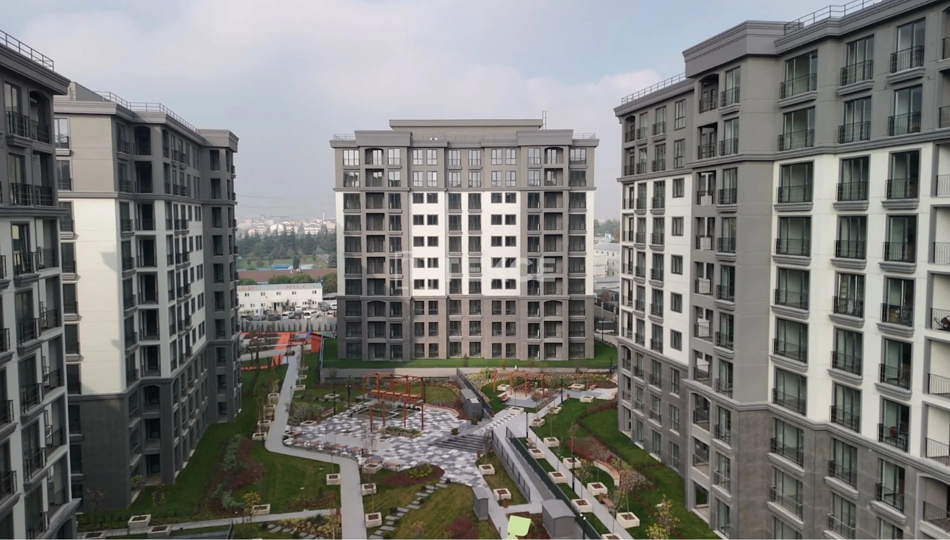 4-Bedroom Apartment with City View in Istanbul, photo 5