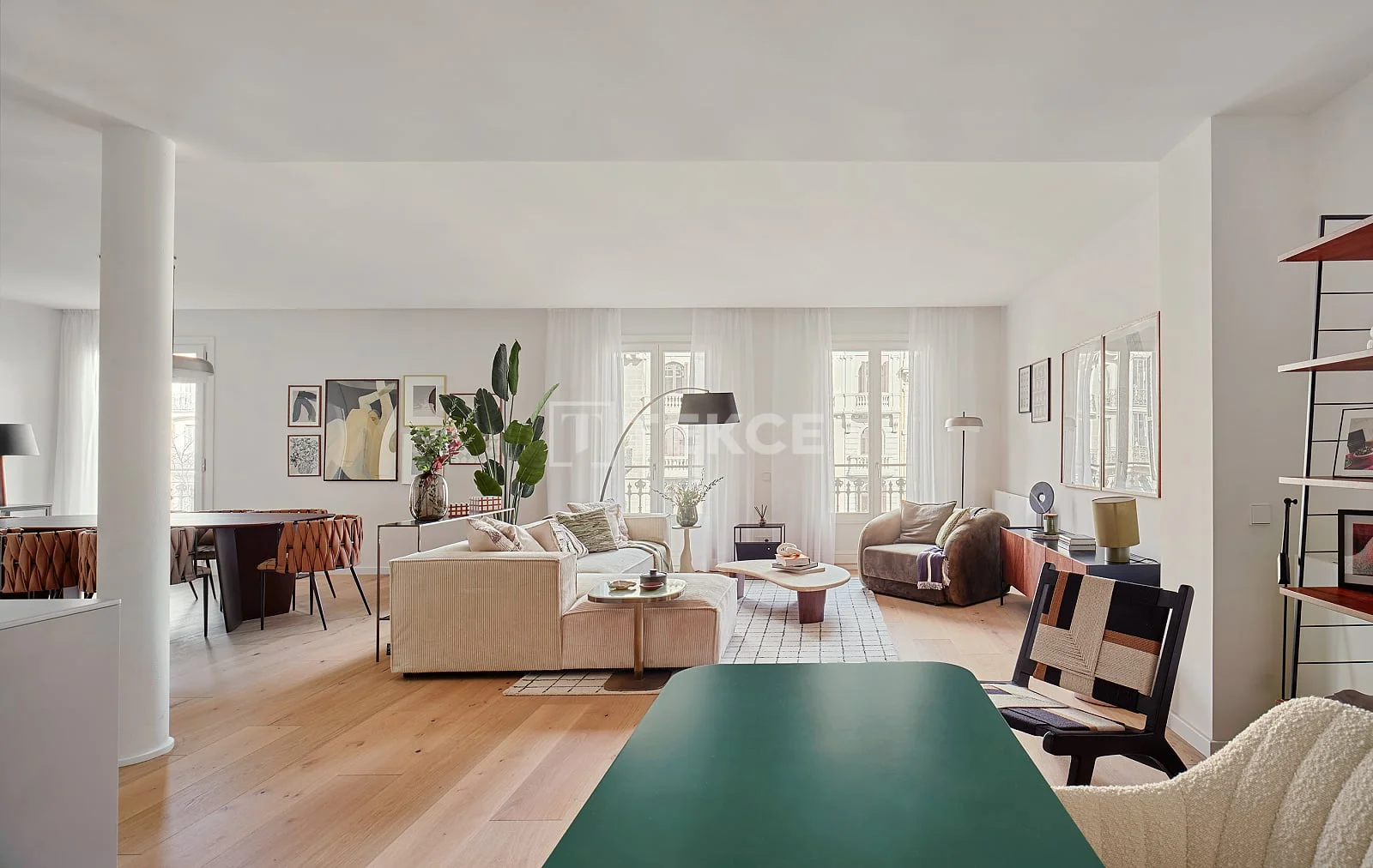 2-Bedroom Apartment with City View in Barcelona