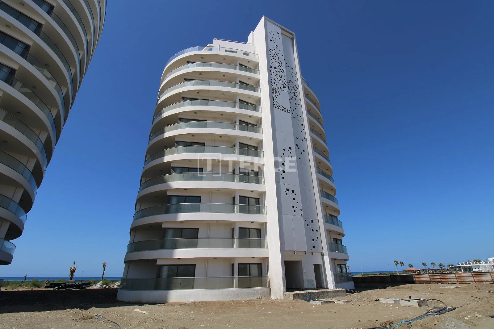 1-Bedroom Beachfront Apartment with Sea View in Lefke, Cyprus, photo 3