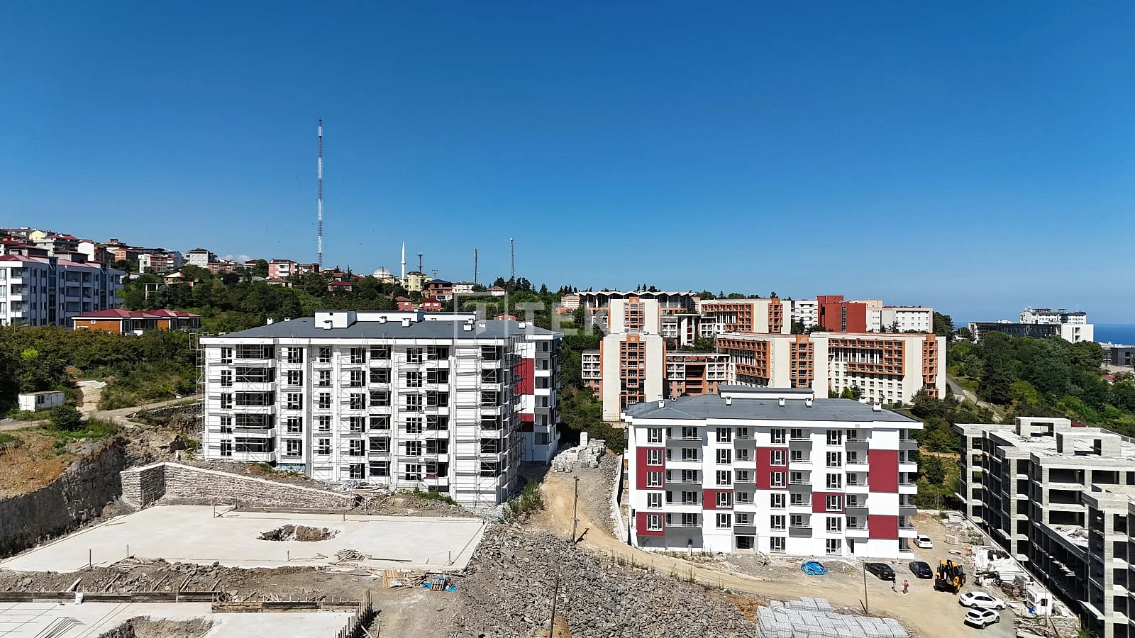 1-Bedroom Apartment with Sea and City View in Trabzon, photo 3