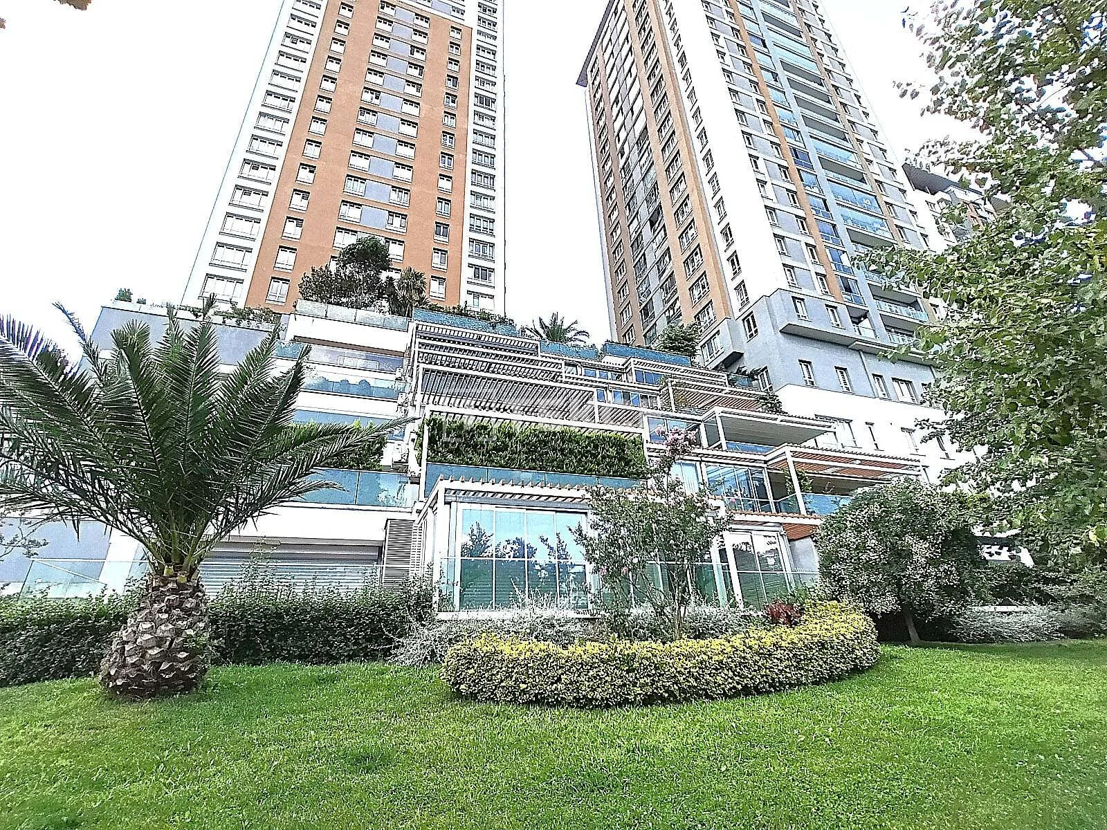 2-Bedroom Apartment with City View in Istanbul, photo 2