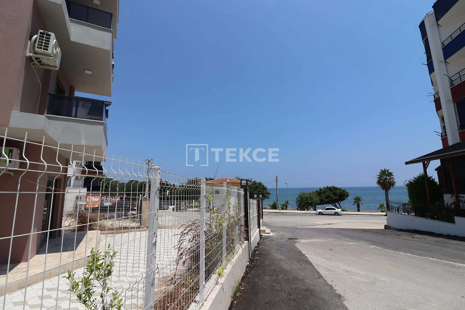 1-Bedroom Apartment with Sea and City Views in Mersin, photo 5