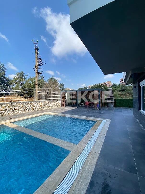 1-Bedroom Apartment with Sea View in Alanya, photo 3