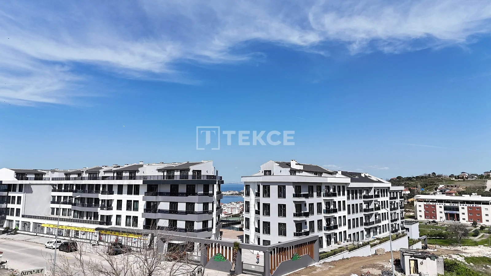 2-Bedroom Apartment with Sea View in Cinarcik, Turkey, photo 3