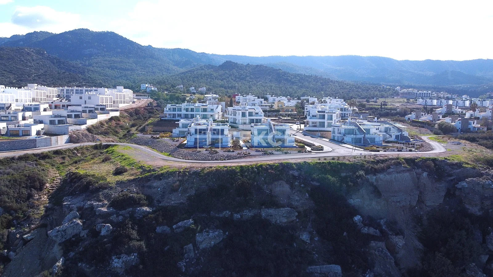 3-Bedroom Apartment with Panoramic Sea and Mountain Views in Kyrenia