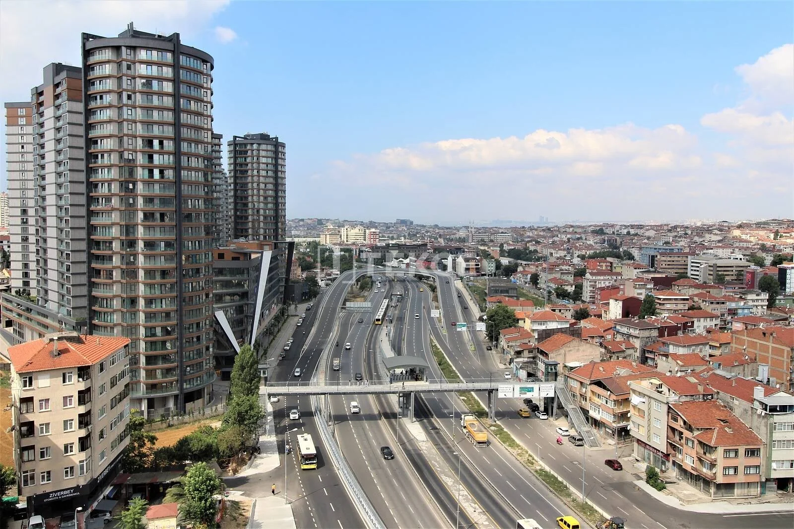 4-Bedroom Apartment with Sea and City Views in Kadikoy, Istanbul, photo 4