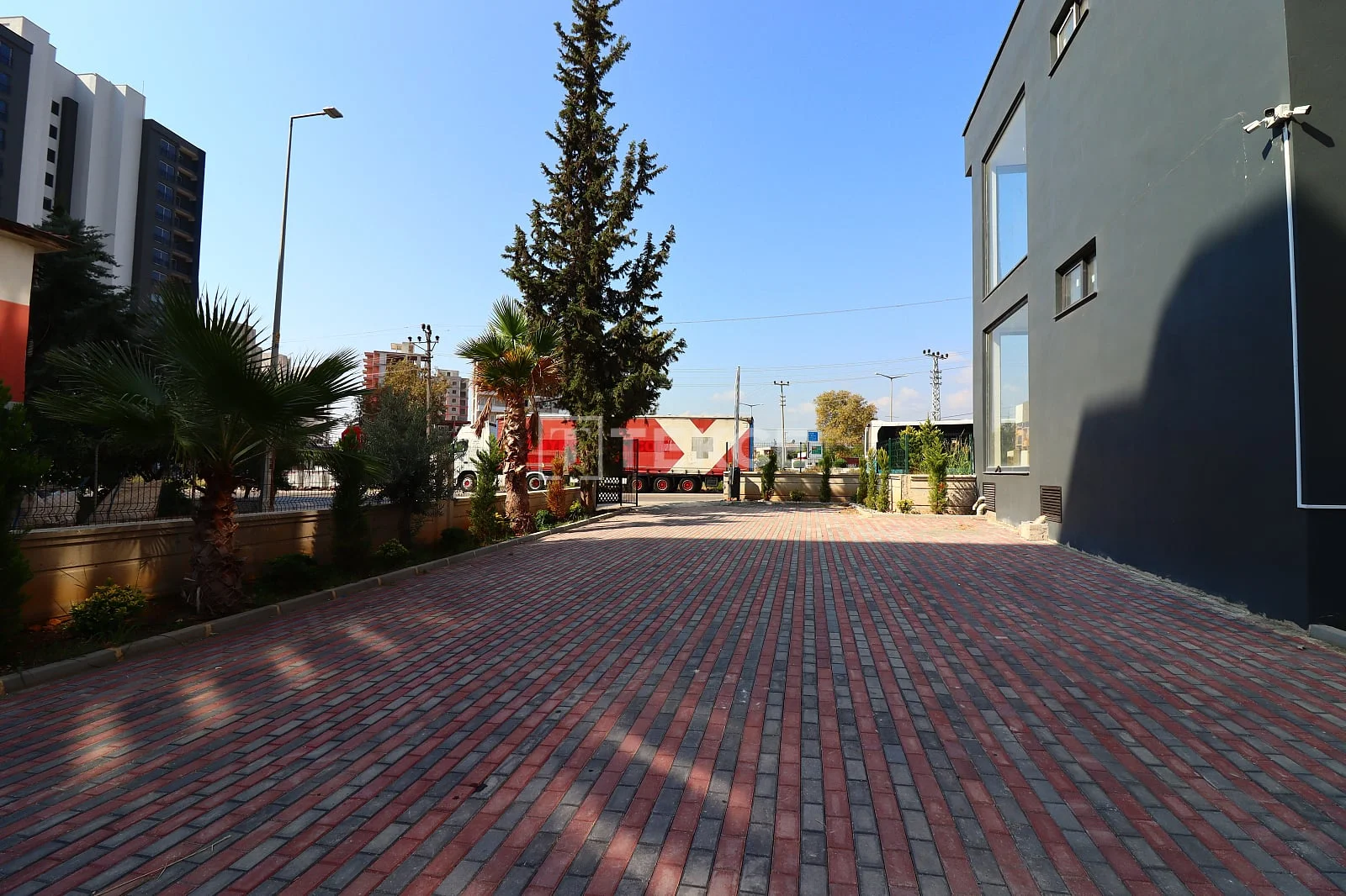1-Bedroom Apartment 500 m from the Beach in Mersin, photo 3
