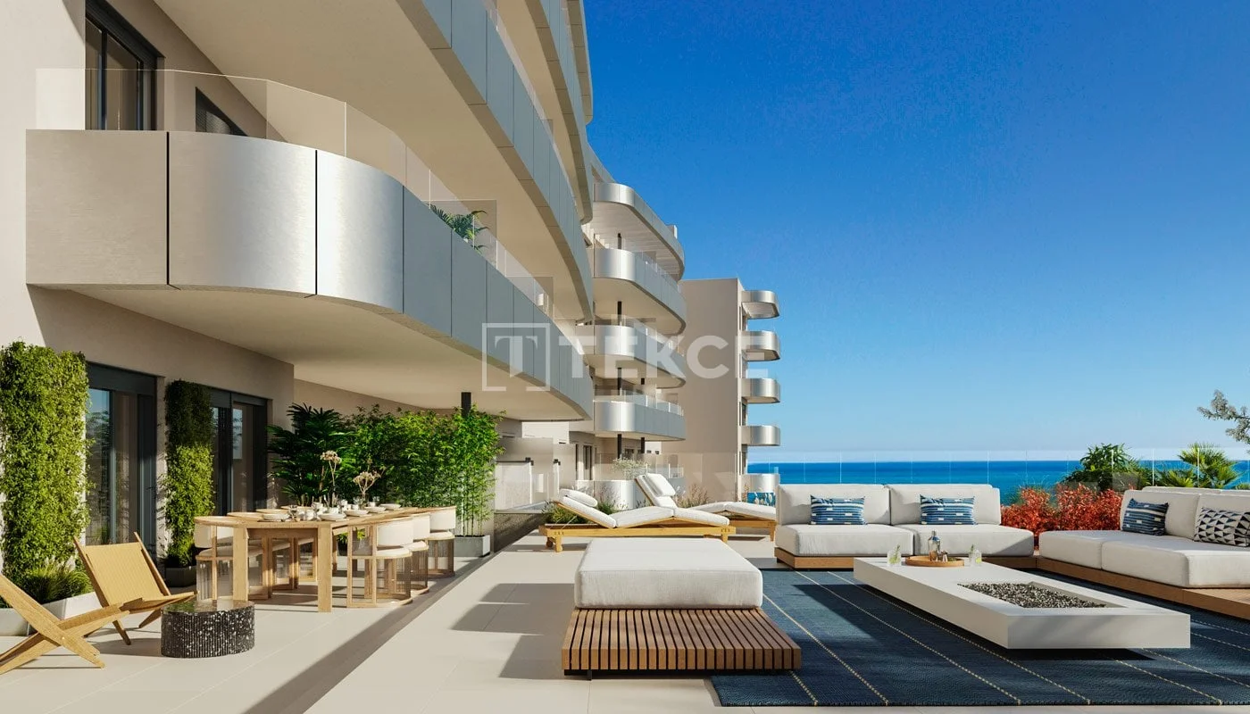 3-Bedroom Apartment with Sea View in Torremolinos