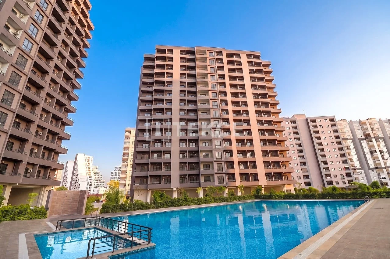 1-Bedroom (2+1) Apartment with City View in Mersin
