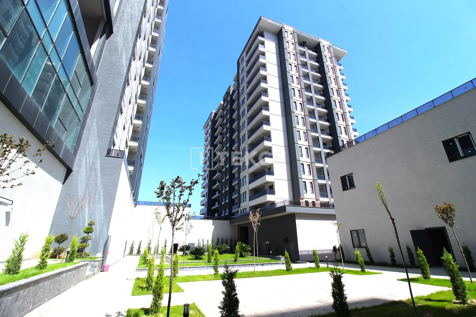 2-Bedroom Apartment with City and Mountain Views in Bursa City Center, photo 2