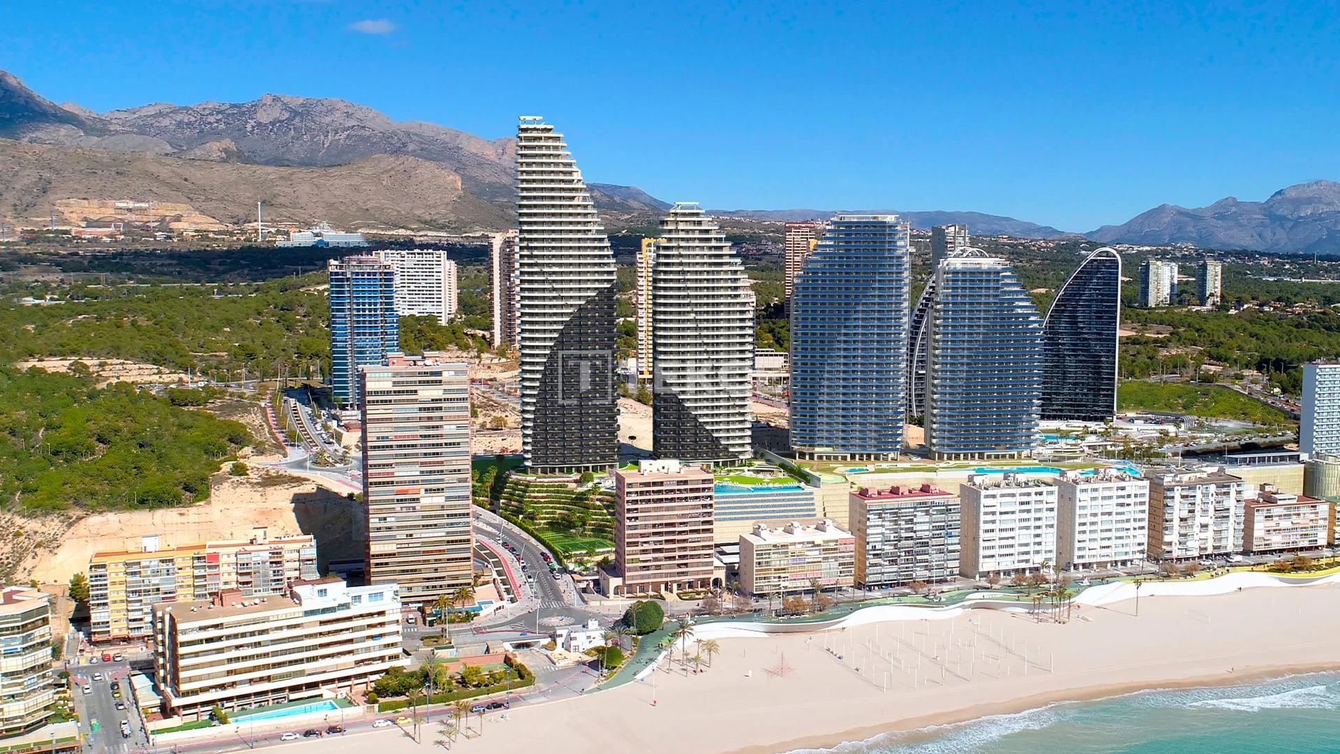 4-Bedroom Apartment with Sea View in Benidorm, photo 2
