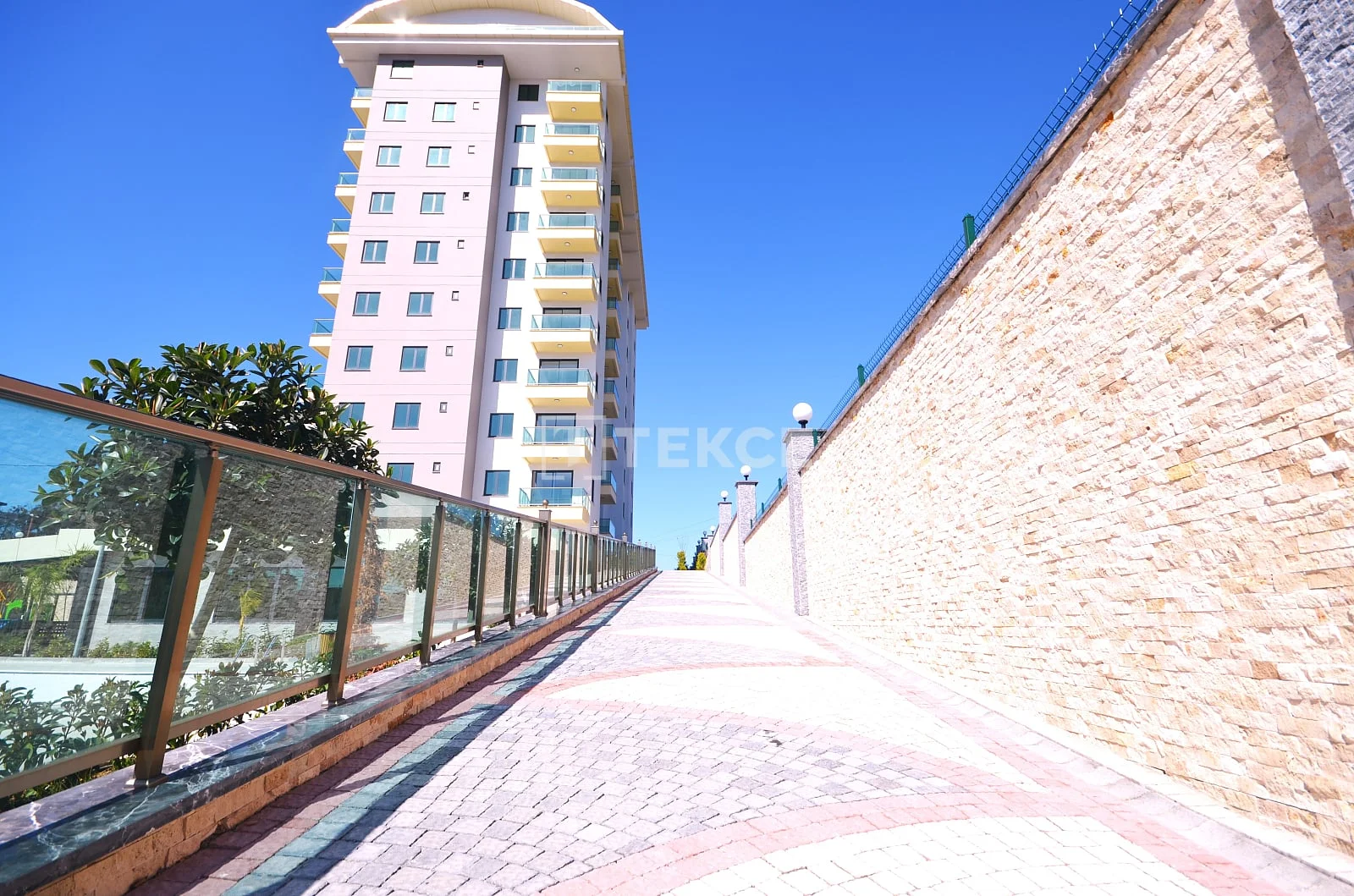 2-Bedroom Penthouse and Apartment with Sea View in Mahmutlar, Alanya, photo 5