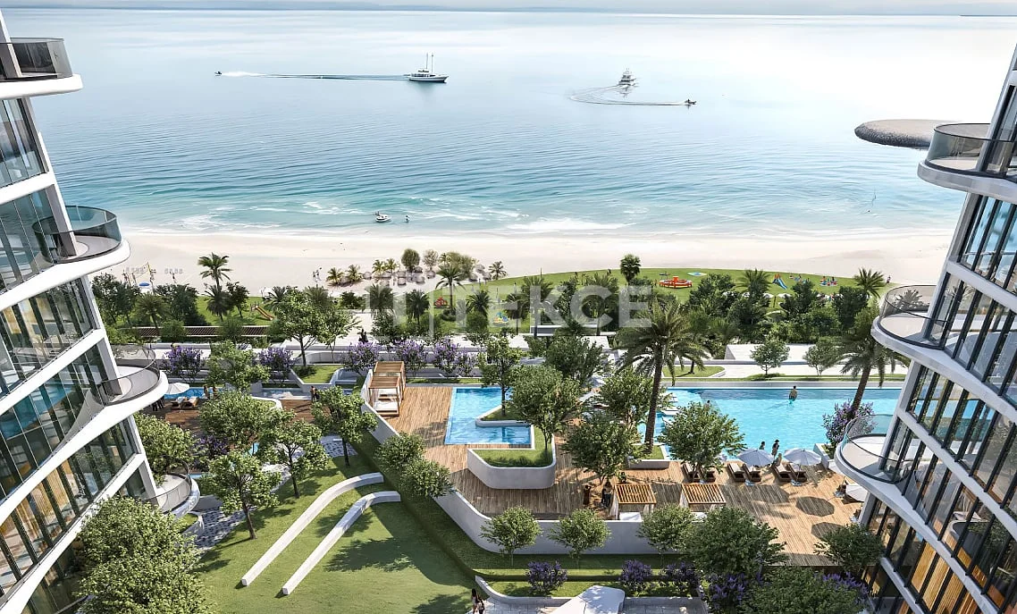 3-Bedroom Beachfront Apartment with Sea and City Views in Umm Al Quwain, photo 4