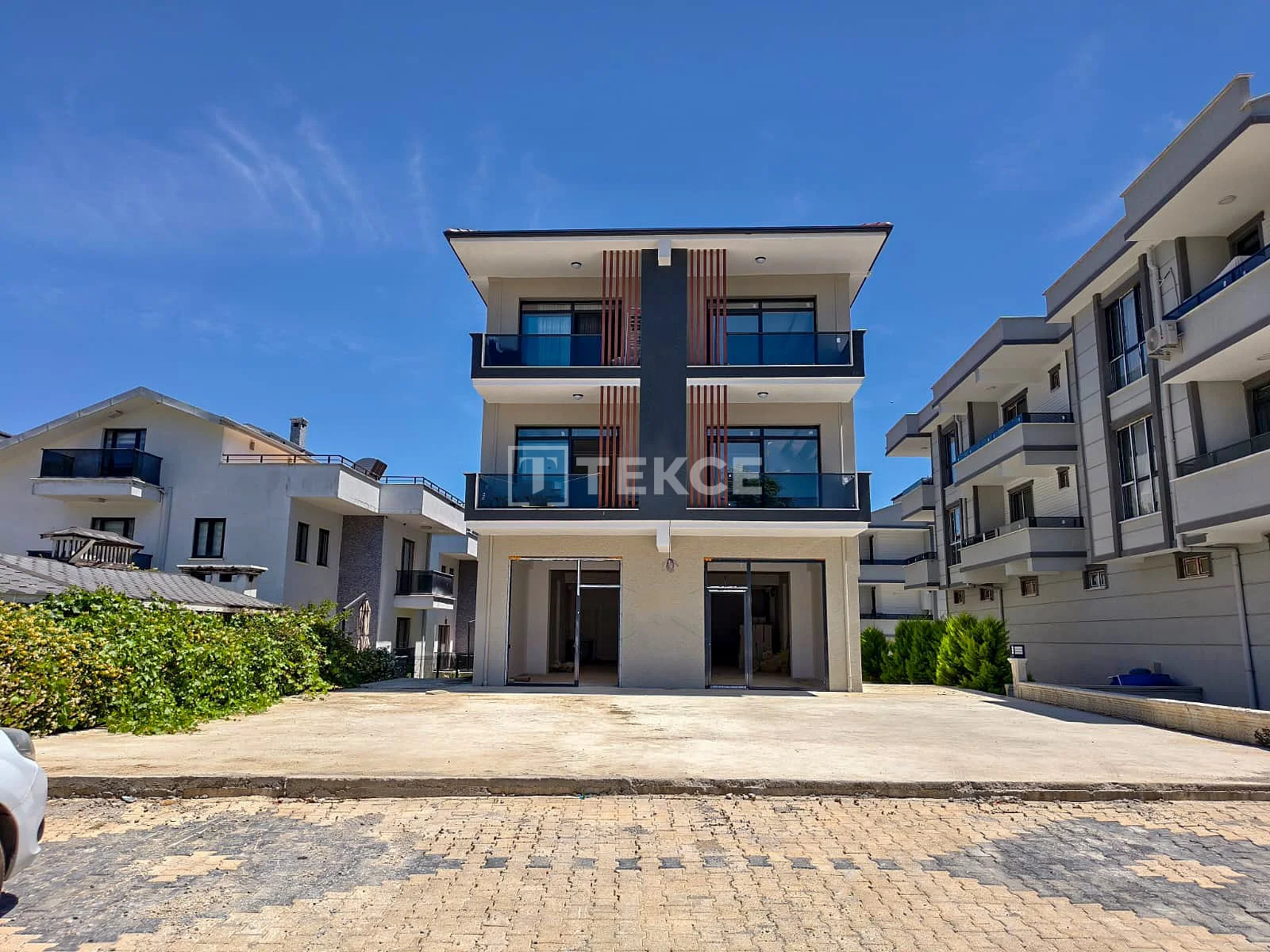 Коммерческое помещение 440 м² в Ялове с террасой и парковкой, фото 4